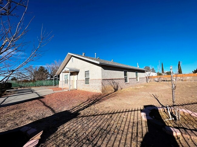 10183 Dijon Pl in Socorro, TX - Building Photo - Building Photo