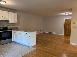 71 Edgeworth St-Unit -16 in Worcester, MA - Building Photo - Building Photo