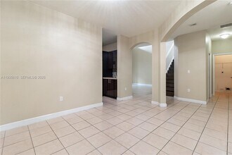 8562 NW 108th Ave in Doral, FL - Building Photo - Building Photo