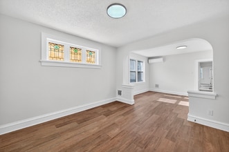 5803 S Kings Highway Blvd in St. Louis, MO - Building Photo - Building Photo