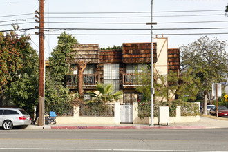 4902 Kester Ave in Sherman Oaks, CA - Building Photo - Primary Photo