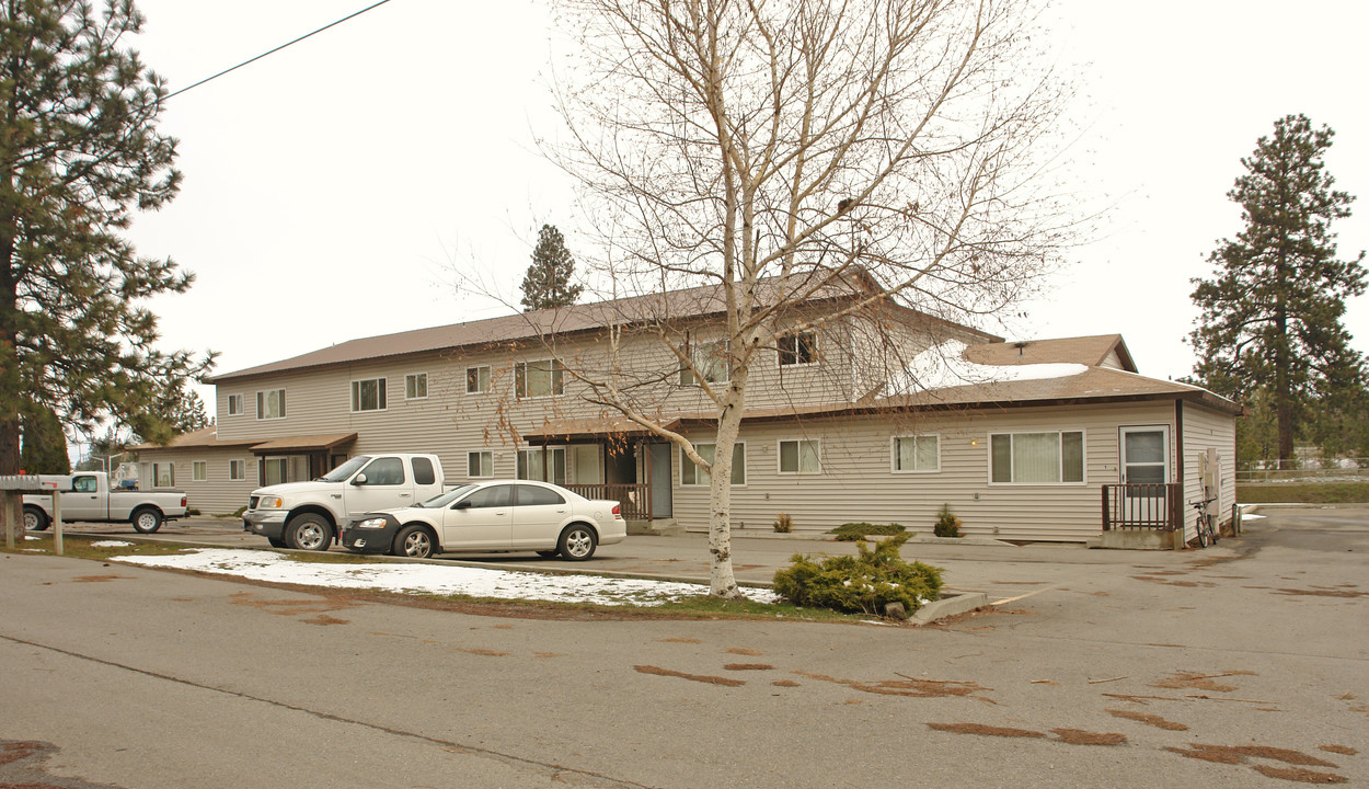 703 N Compton St in Post Falls, ID - Building Photo