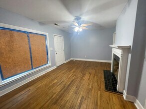 1443 Venetian Dr SW in Atlanta, GA - Building Photo - Building Photo