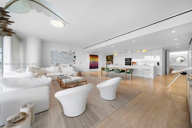 9111 Collins Ave in Surfside, FL - Building Photo - Building Photo