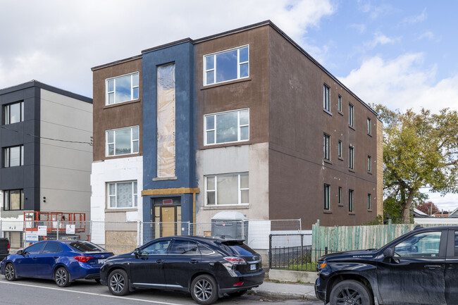 147 Deschamps Ave in Ottawa, ON - Building Photo - Building Photo