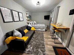 780 NW 141st St in Miami, FL - Foto de edificio - Building Photo