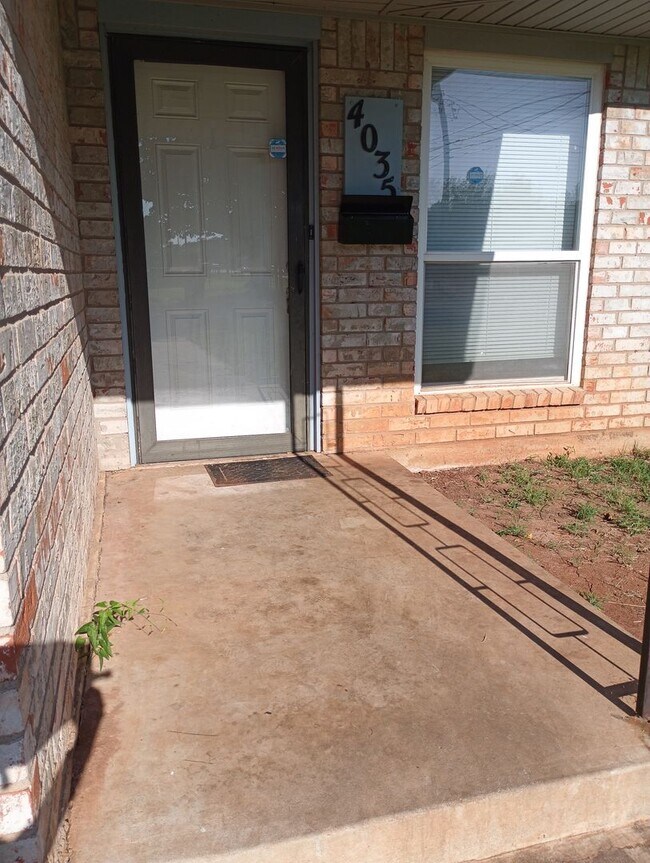 4035 Locust Dr in Midwest City, OK - Building Photo - Building Photo