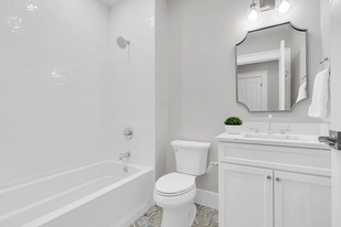 9 Glover Ct, Unit 4 in Boston, MA - Building Photo
