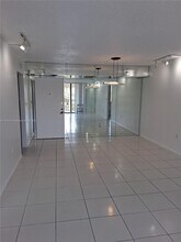 1400 St Charles Pl in Pembroke Pines, FL - Building Photo - Building Photo