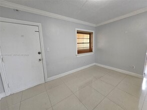 47 NW 47th Ave in Miami, FL - Building Photo - Building Photo