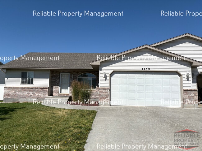 1150 Kingswood Cir