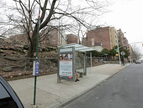 311 Bedford Park in Bronx, NY - Foto de edificio - Building Photo