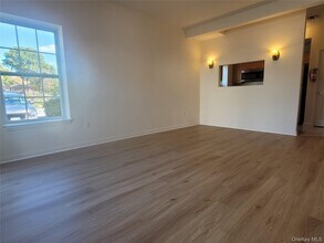 296 Ruth Ct in Middletown, NY - Building Photo - Building Photo