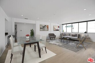 440 S Roxbury Dr in Beverly Hills, CA - Building Photo - Building Photo