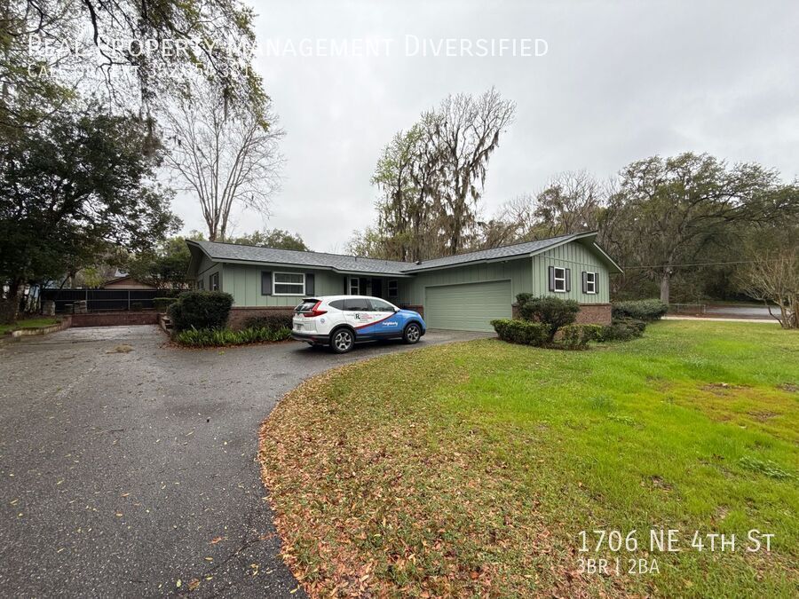 1706 NE 4th St in Ocala, FL - Building Photo