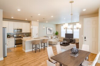 7118 Othello St in Castle Pines, CO - Building Photo - Building Photo