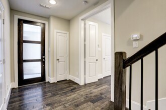 5457 Larkin St in Houston, TX - Building Photo - Building Photo