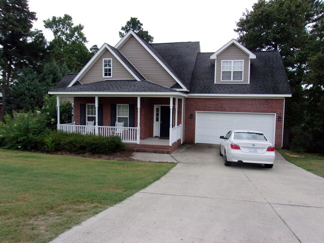 property at 1095 Magnolia Dr