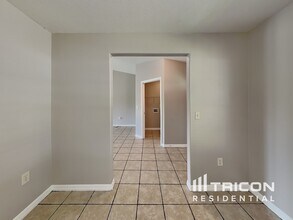 9515 27th Ave E in Palmetto, FL - Building Photo - Building Photo