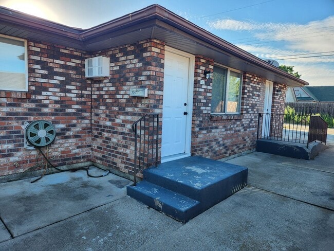 property at 715 E Broad Ave