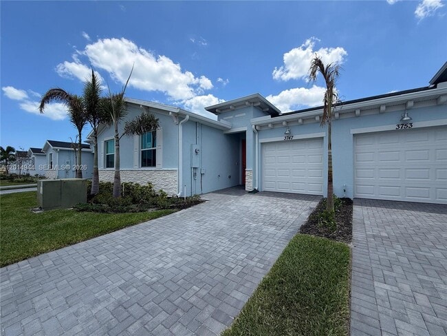 3747 Harborside Ave