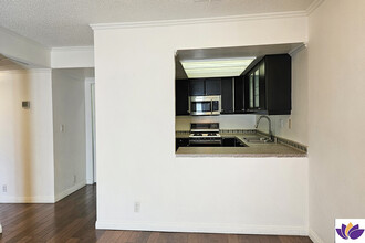 618 N Howard St, Unit 241 in Glendale, CA - Building Photo - Building Photo