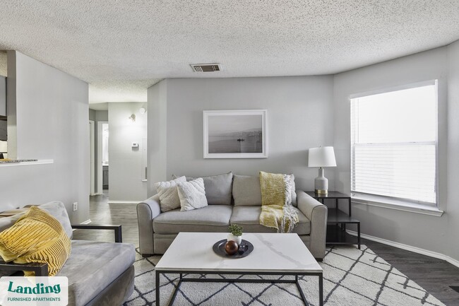 1919 W Tarrant Rd-Unit -2110.1407192 in Grand Prairie, TX - Foto de edificio - Building Photo