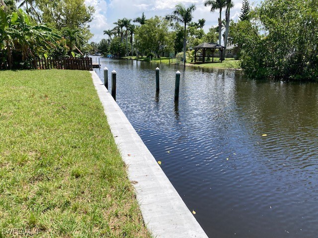 25 Estate Dr in North Fort Myers, FL - Building Photo