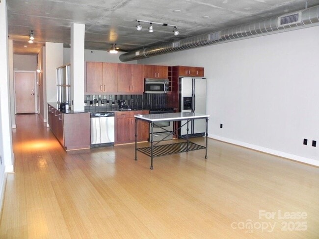 505 E 6th St in Charlotte, NC - Building Photo - Building Photo