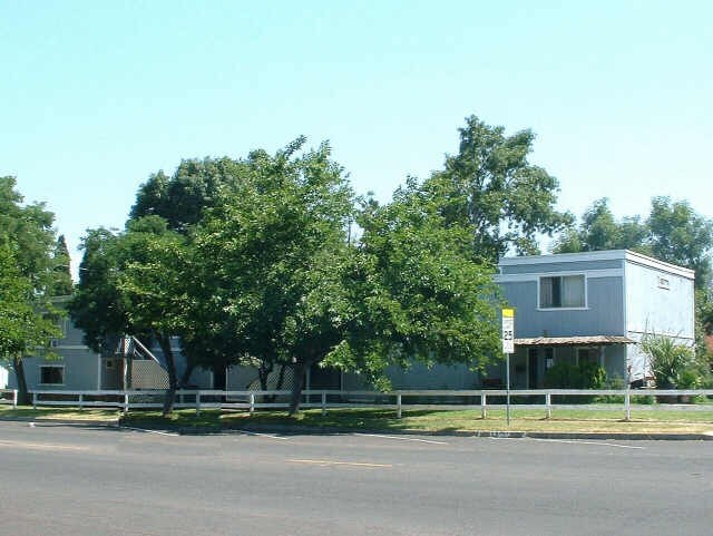 540 S Broadway in Escondido, CA - Foto de edificio - Other