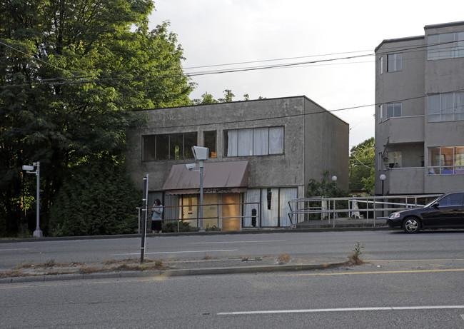 8877 Granville St in Vancouver, BC - Building Photo - Primary Photo