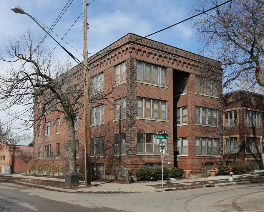 2124 Garfield Ave S in Minneapolis, MN - Building Photo