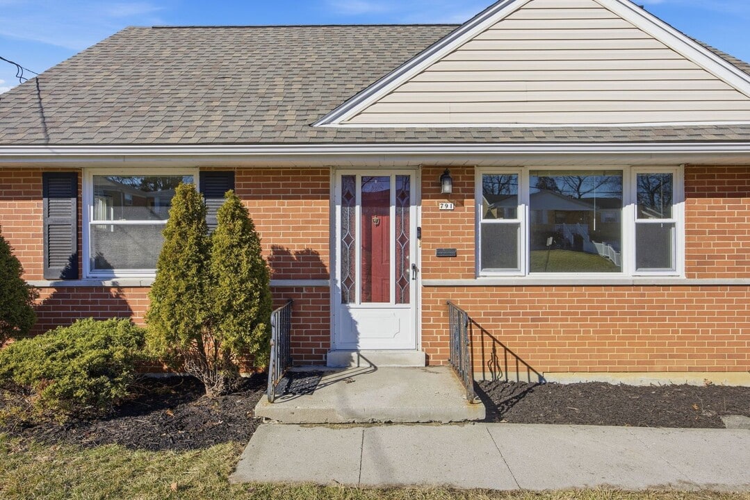 791 Ivyhill Dr in Cincinnati, OH - Building Photo
