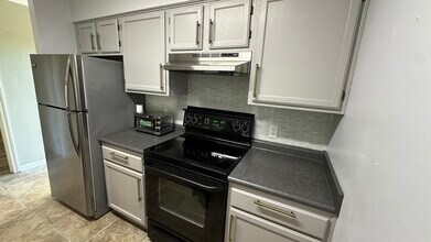 200 Sandestin Ln in Miramar Beach, FL - Building Photo - Building Photo
