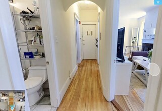 127 Myrtle St, Unit 3 in Boston, MA - Building Photo - Building Photo