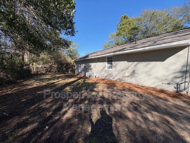 property at 2017 Courtland Ave