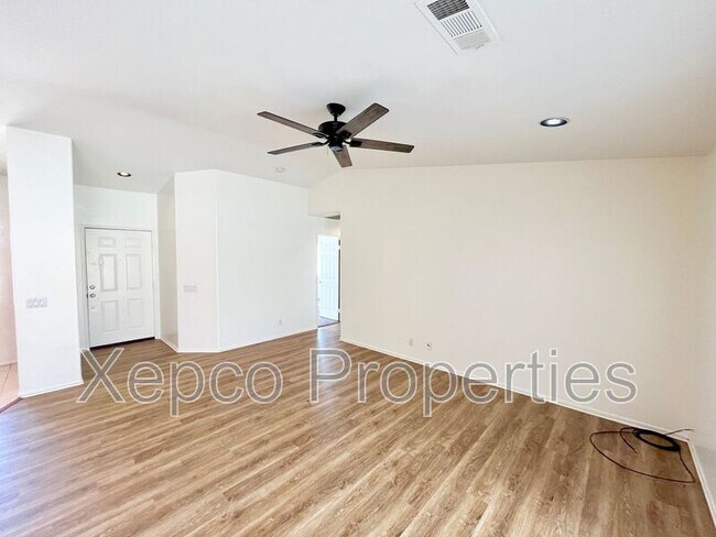 30836 Robert Rd in Thousand Palms, CA - Building Photo - Building Photo