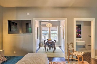 209 E Rosewood Ave in San Antonio, TX - Foto de edificio - Building Photo