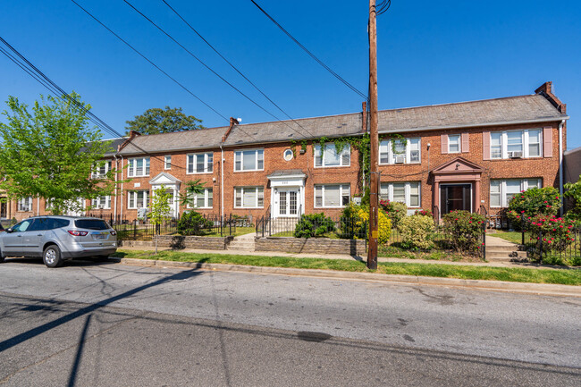 250 35th St NE in Washington, DC - Building Photo - Building Photo