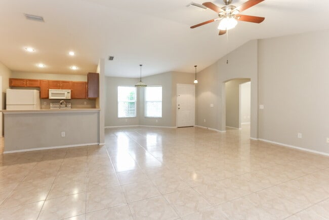 11753 Shirburn Cir in Parrish, FL - Building Photo - Building Photo