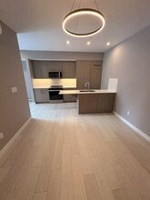 310-215 15 Ave SW in Calgary, AB - Building Photo - Building Photo