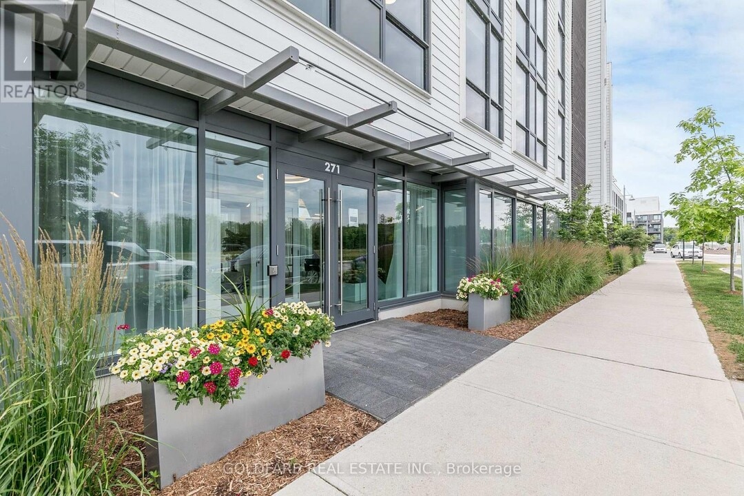 241-A241 Sea Ray Ave in Innisfil, ON - Building Photo