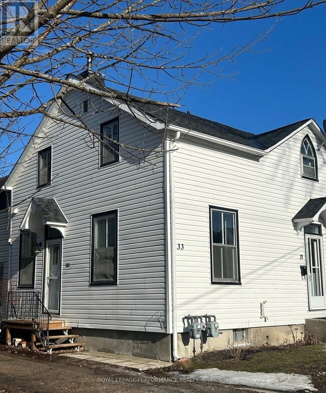 property at 33 Gore St W