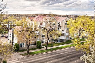 Pinehurst Apartments in Billings, MT - Foto de edificio - Building Photo