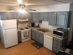 512 Grand St in Portage, MI - Building Photo - Building Photo