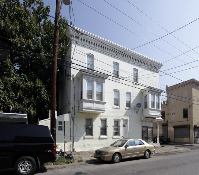 1700 N Dover St in Philadelphia, PA - Building Photo - Building Photo