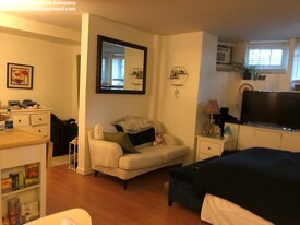 251 W Newton St Apartments