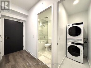 180 Front St E in Toronto, ON - Building Photo - Building Photo