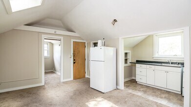 2455 S Main St in Ann Arbor, MI - Building Photo - Building Photo