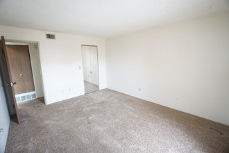 17206 E Harvard Ave in Aurora, CO - Building Photo - Building Photo